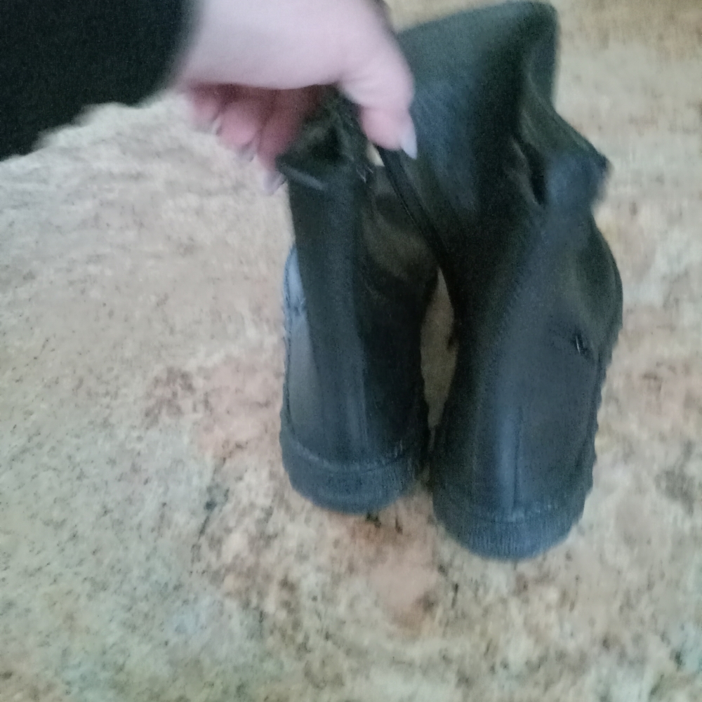 Boots - Picture 4 of 8